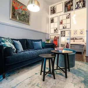 Apartment Designer Loft-ferienwohnung Im Zentrum Mit Tiefgaragen-parkplatz, Waschmaschine Und Privatterrasse, Leipzig
